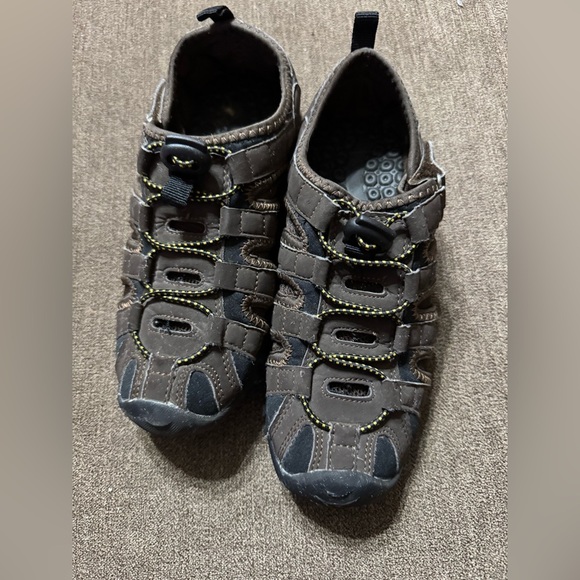 Crazy 8 Brown Shoes - Picture 6 of 6